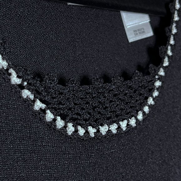 Emma James Sleeveless Top White Detail Around Neck Size Petite M . - Picture 4 of 8